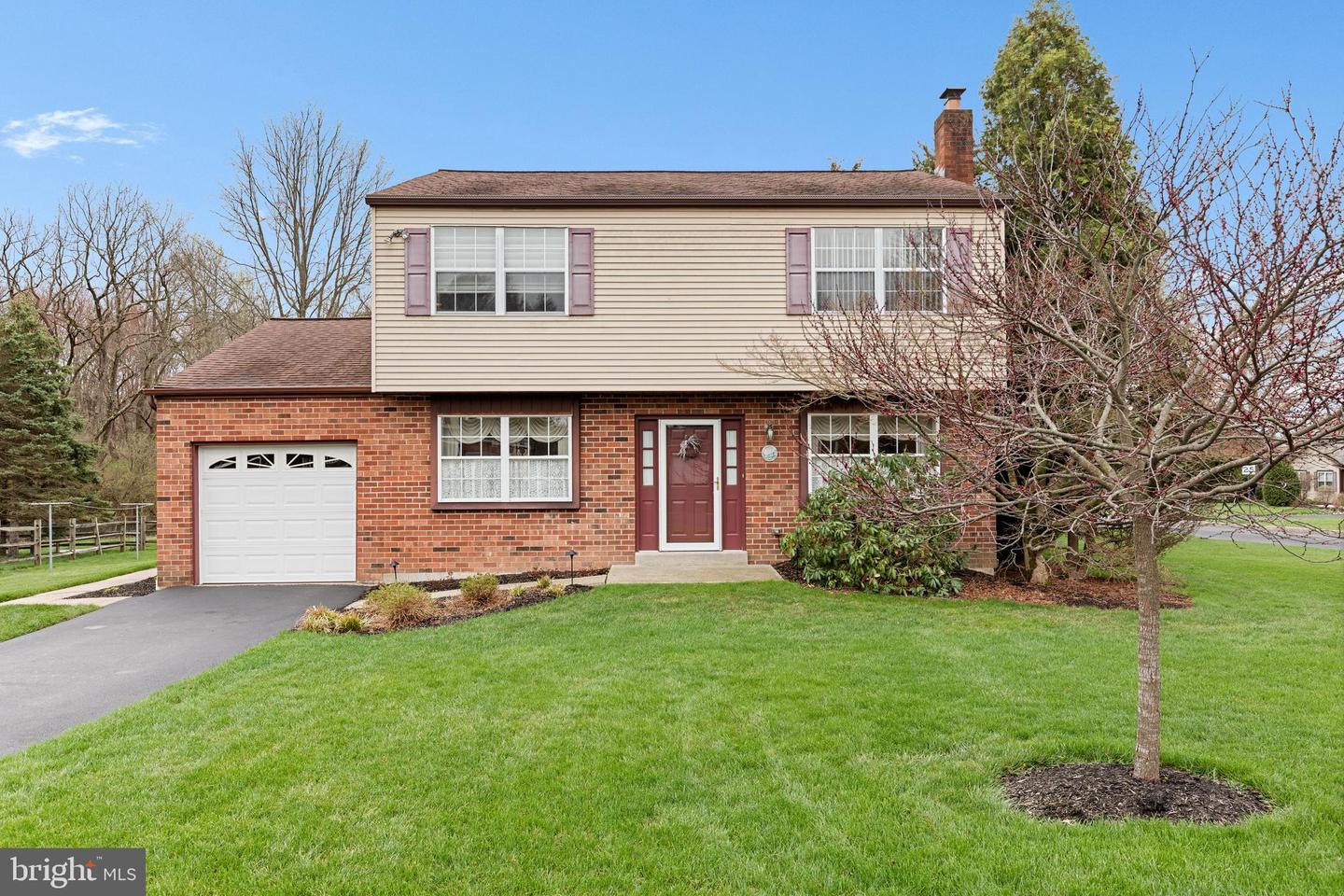 1120 Angus Circle, Blue Bell