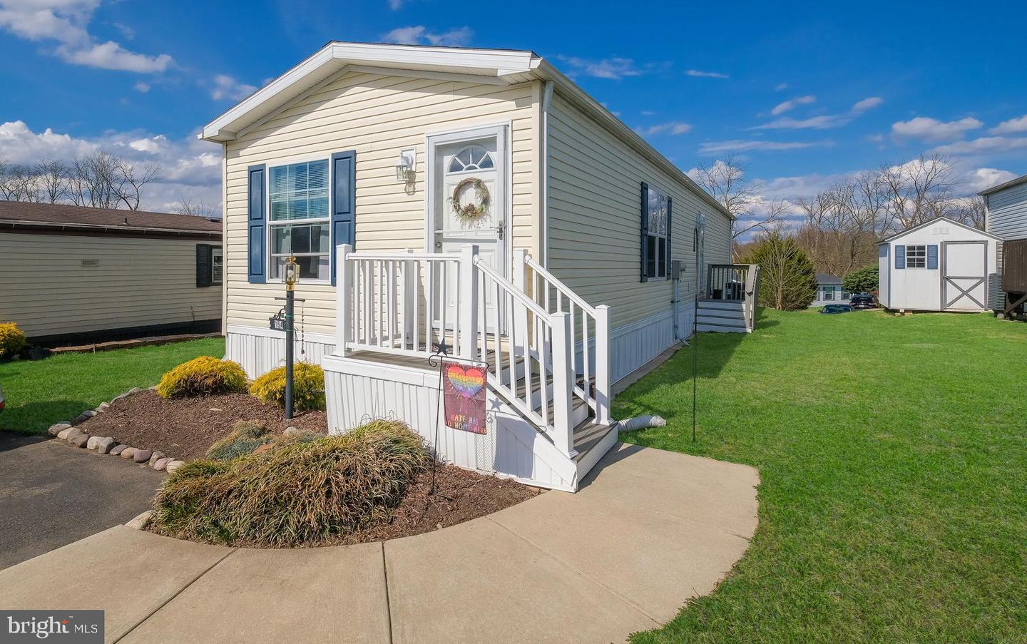 154 Hillside Ct, North Wales