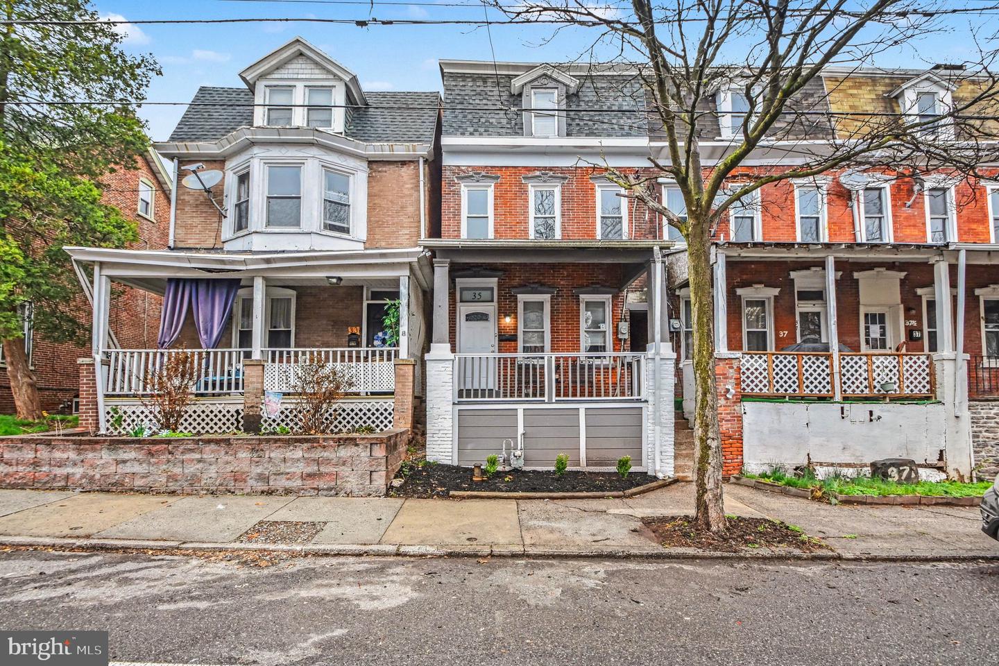 35 E 2nd Street