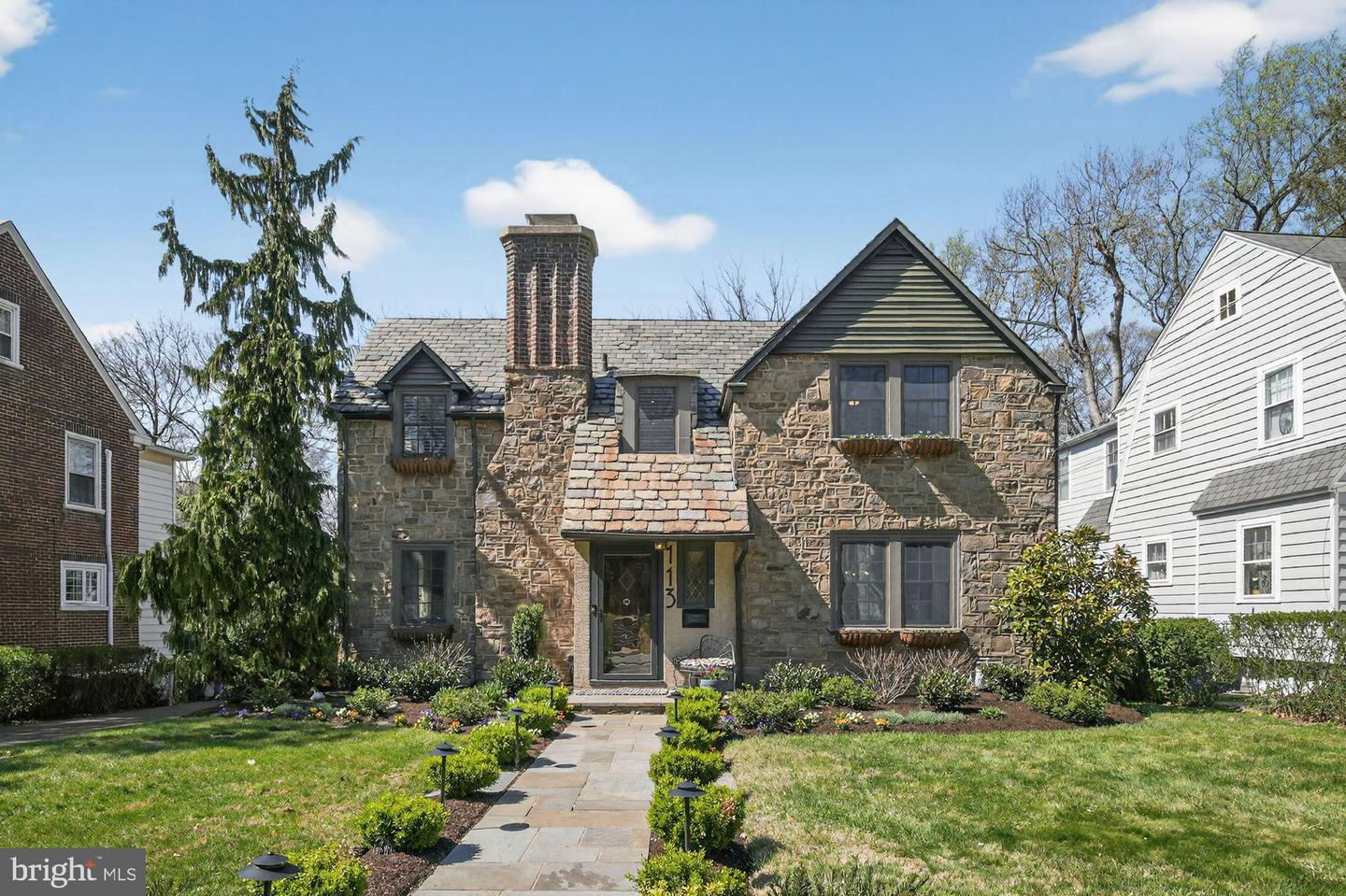 113 Waverly Road, Wyncote
