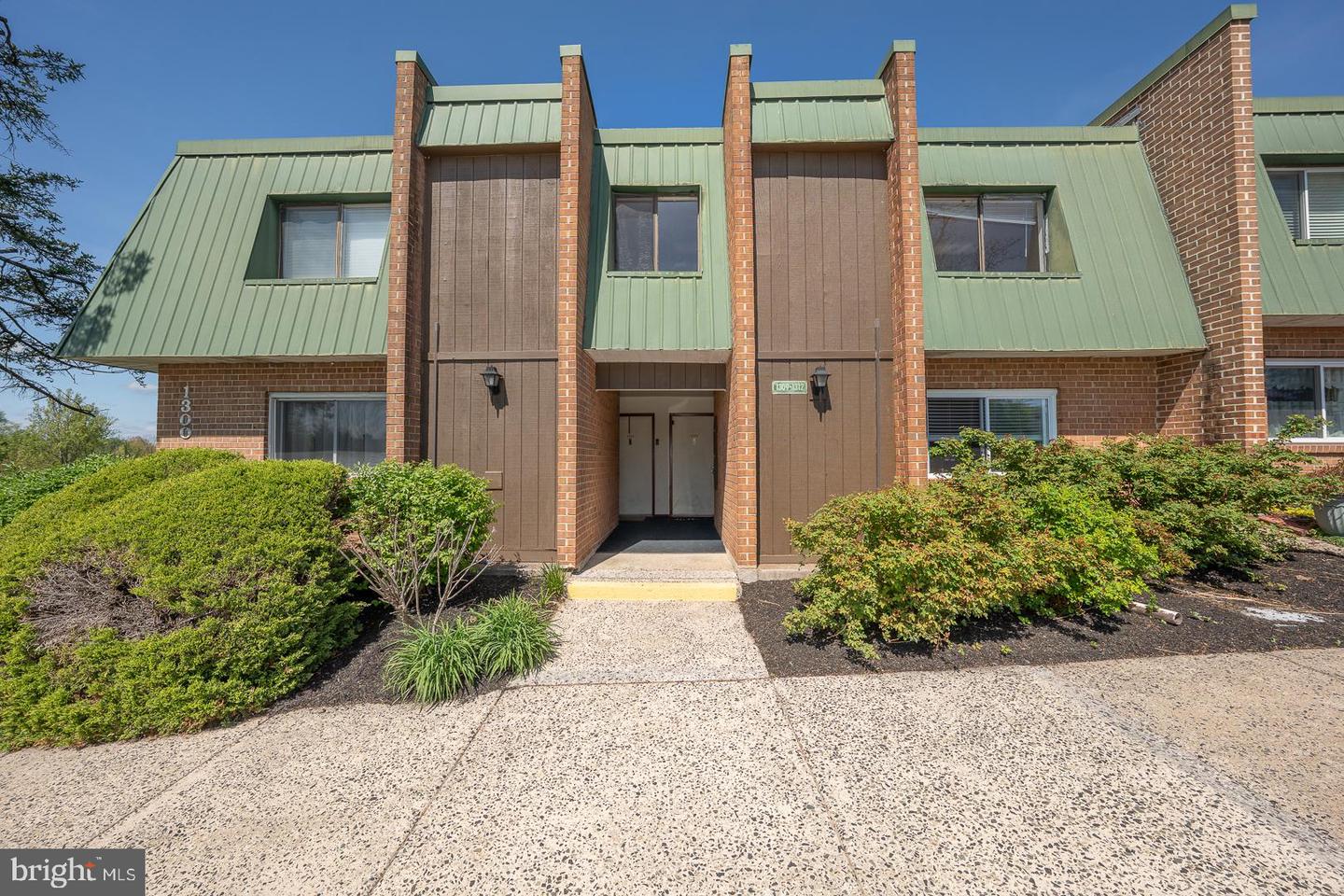 1310 Meadowview Lane #1310, Mont Clare
