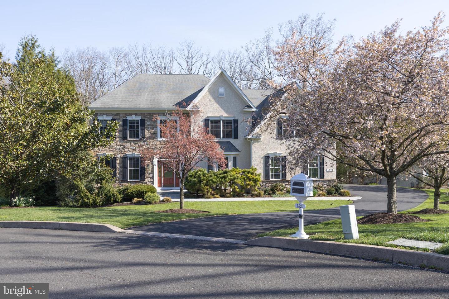 1321 Meadowbrook Court, Meadowbrook