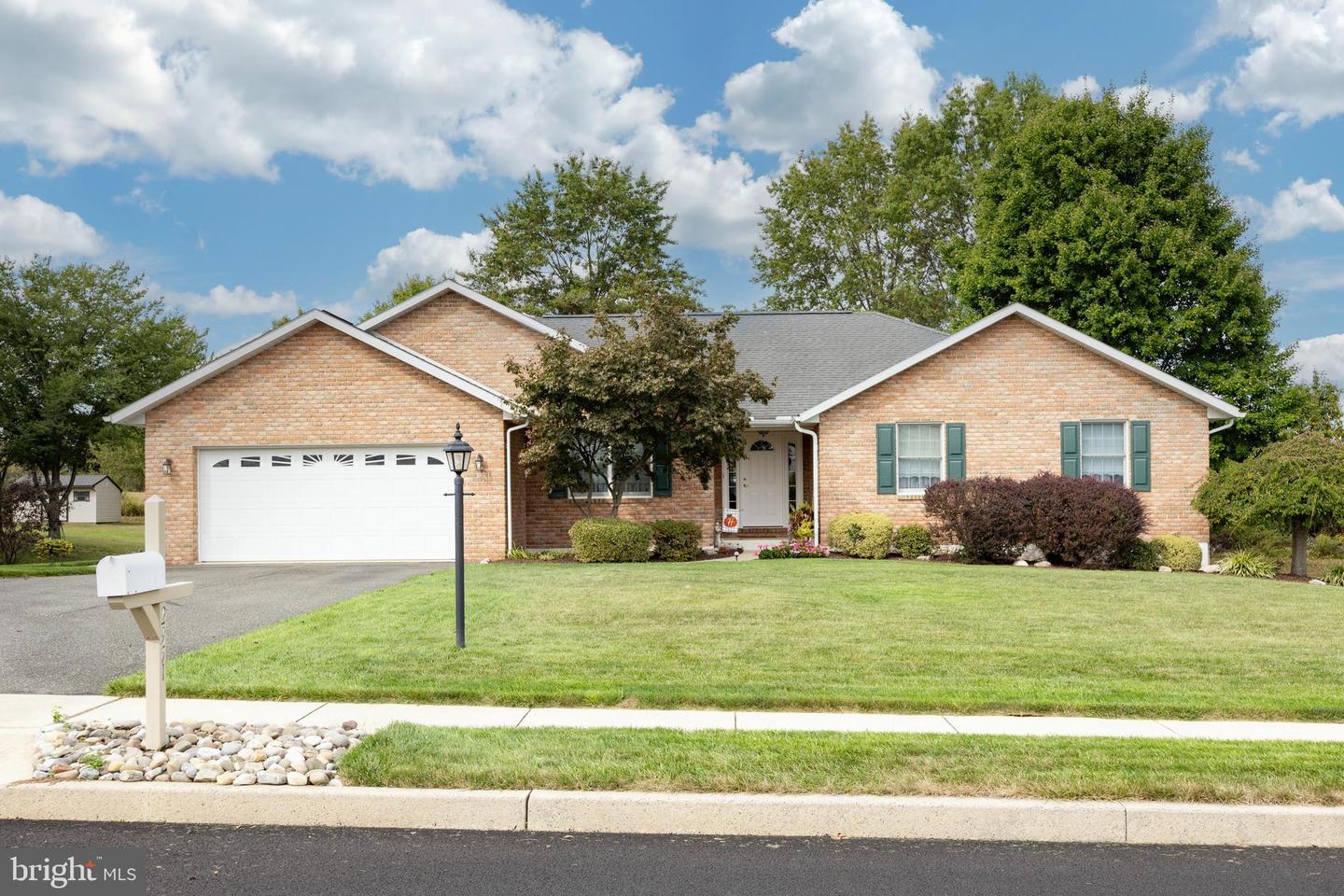 2951 Burton Drive, Gilbertsville