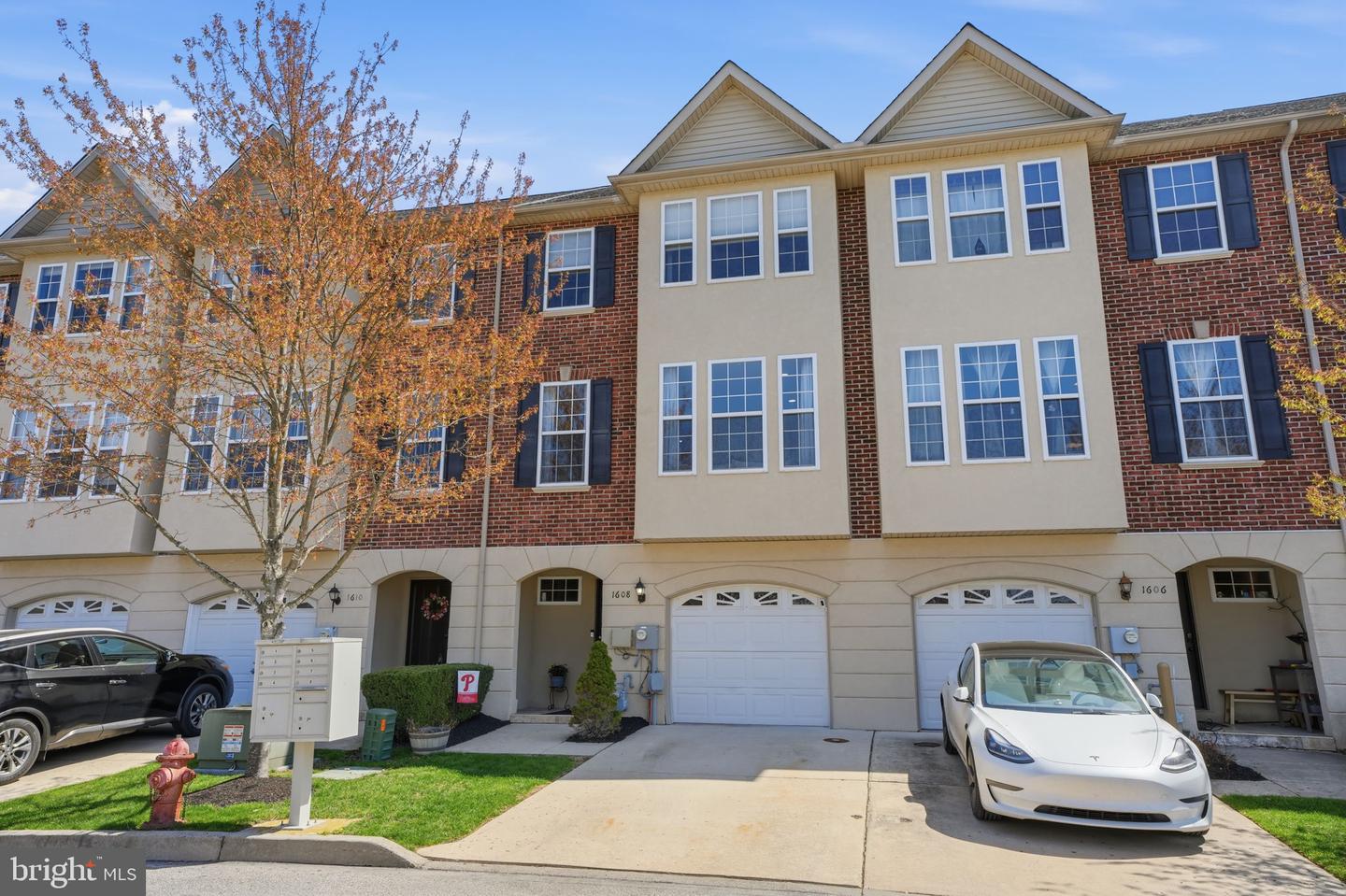 1608 Eva #26, Norristown