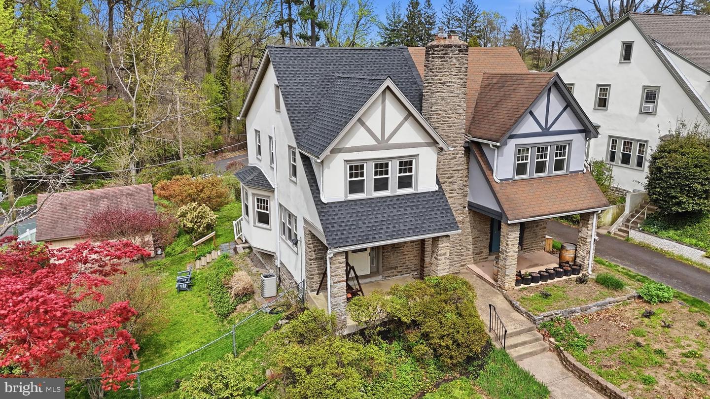 855 Elkins Avenue, Elkins Park