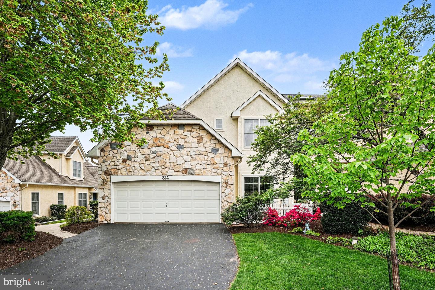 314 Saint Andrews Place, Blue Bell