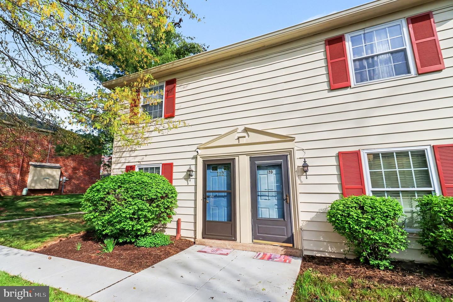 122 Wellington Terrace #10-A, Lansdale