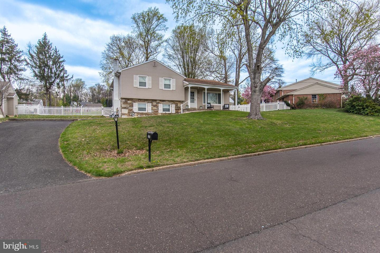 3278 Oak Road, Huntingdon Valley