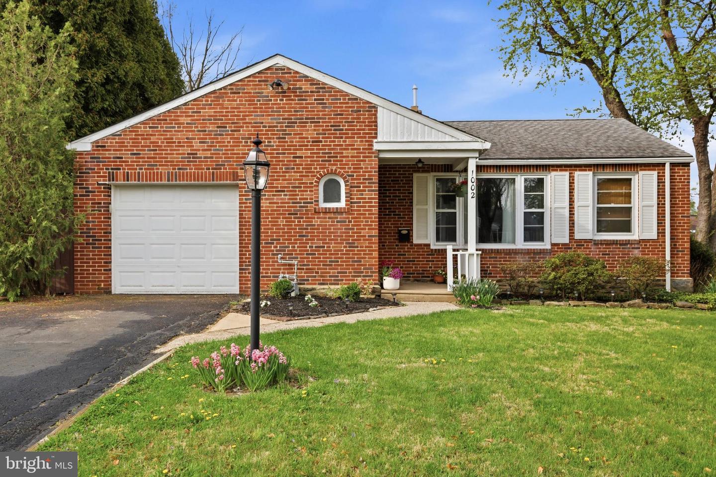 1002 Edann Road, Oreland