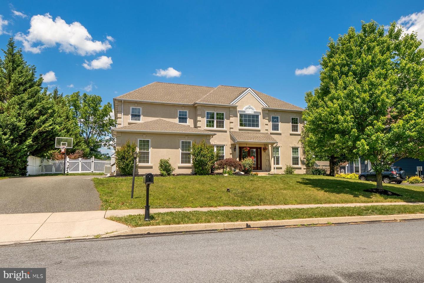 125 Summer Hill Drive