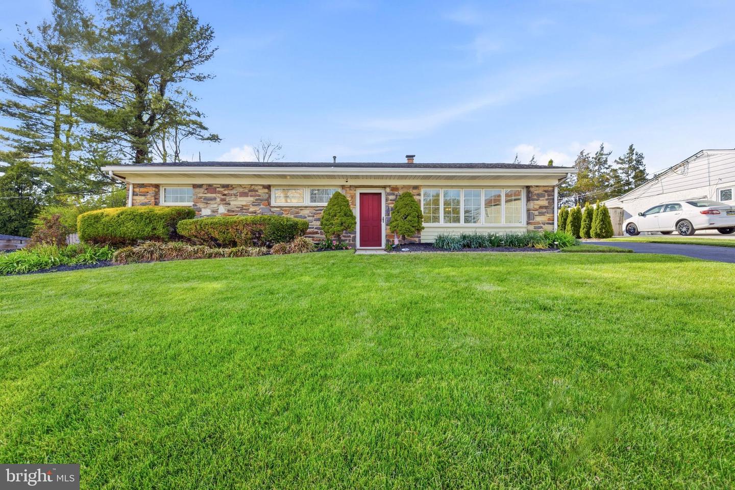 637 School Line Drive, King Of Prussia