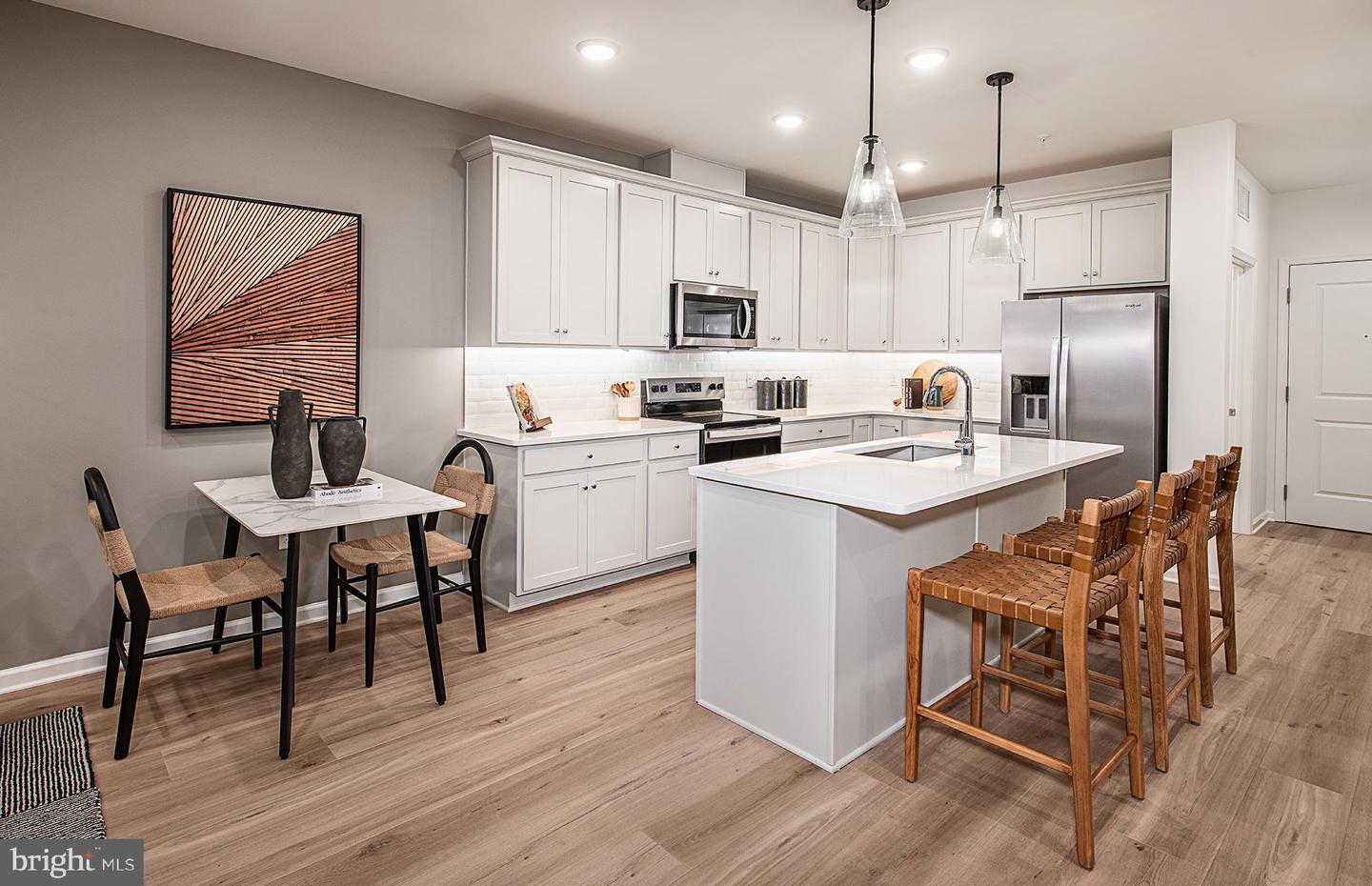 421 Washington Street #202 Cannon