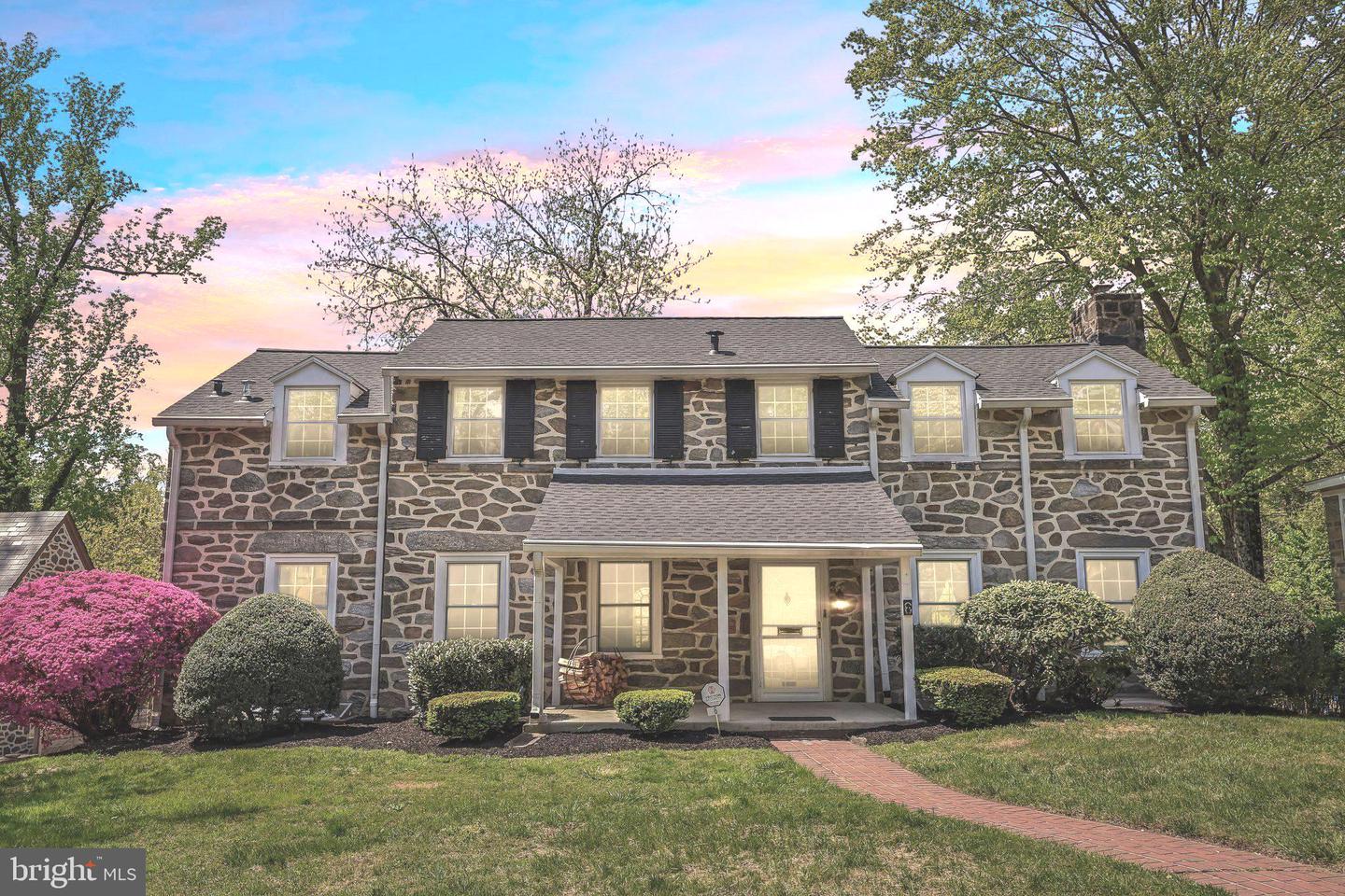 6 Overbrook Parkway