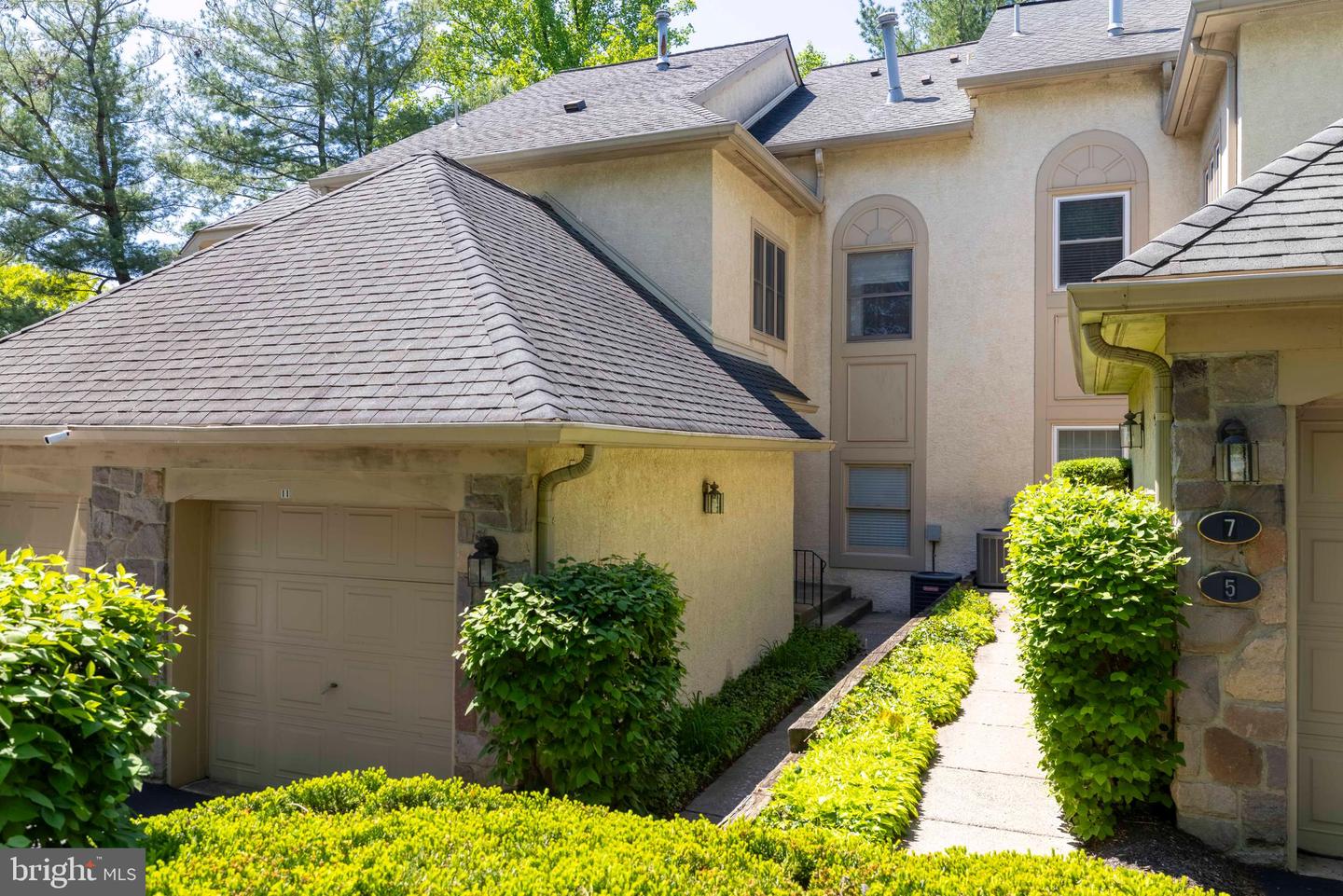 11 Red Oak Drive, Elkins Park