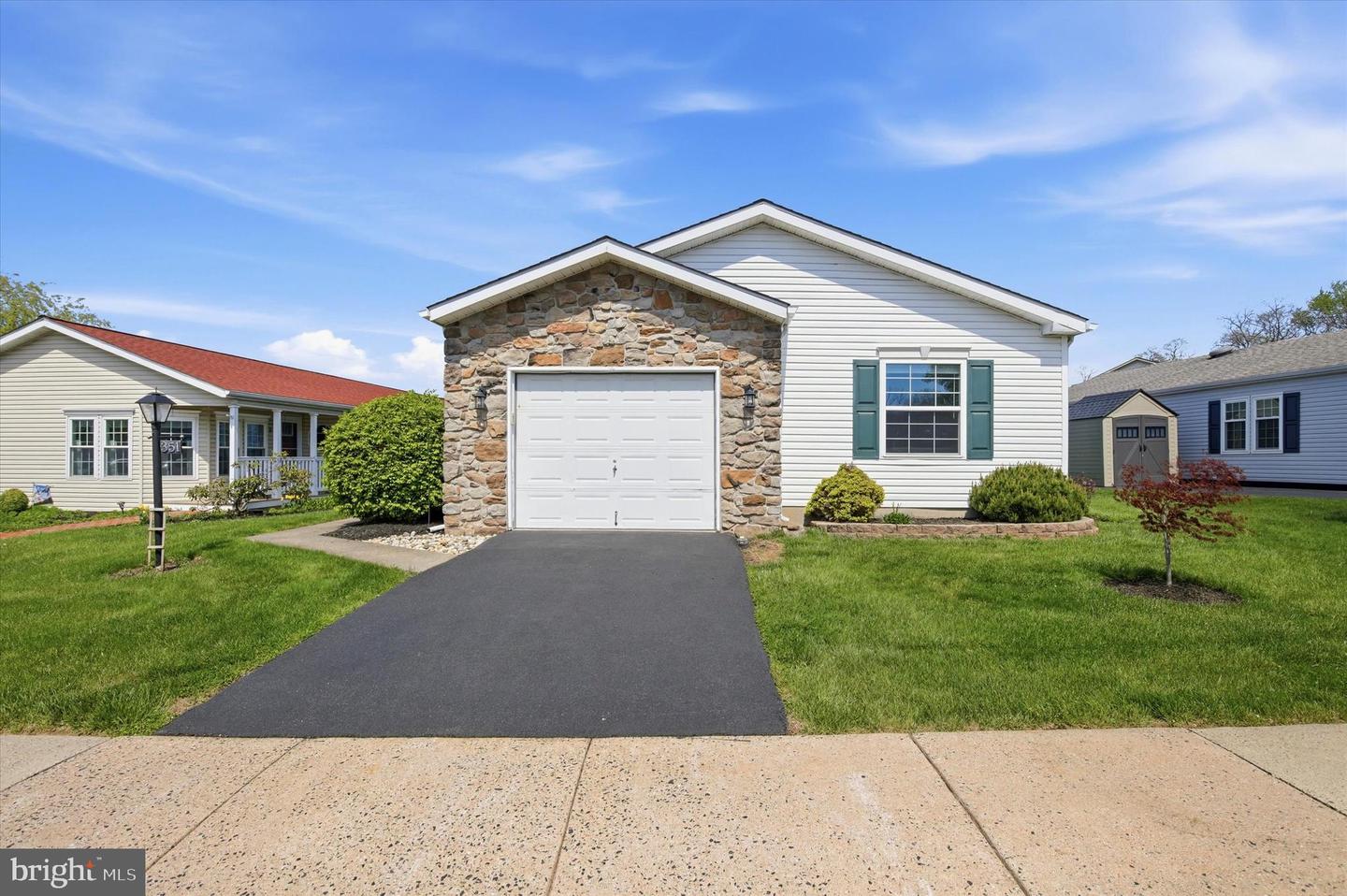 351 Farm Lane, North Wales