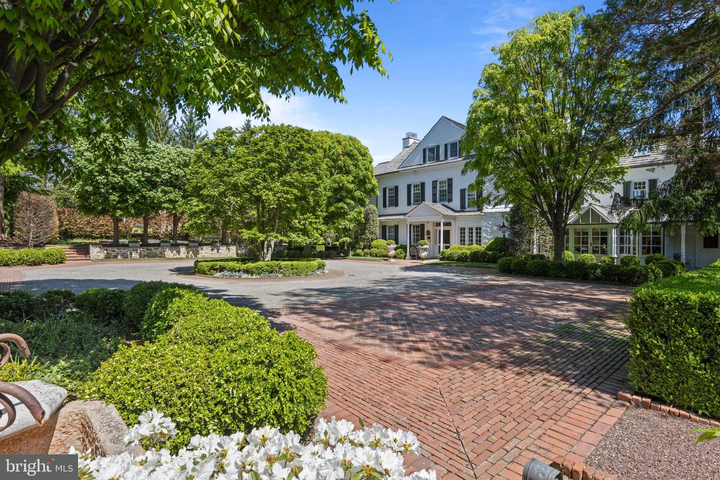 1320 Huntsman Lane