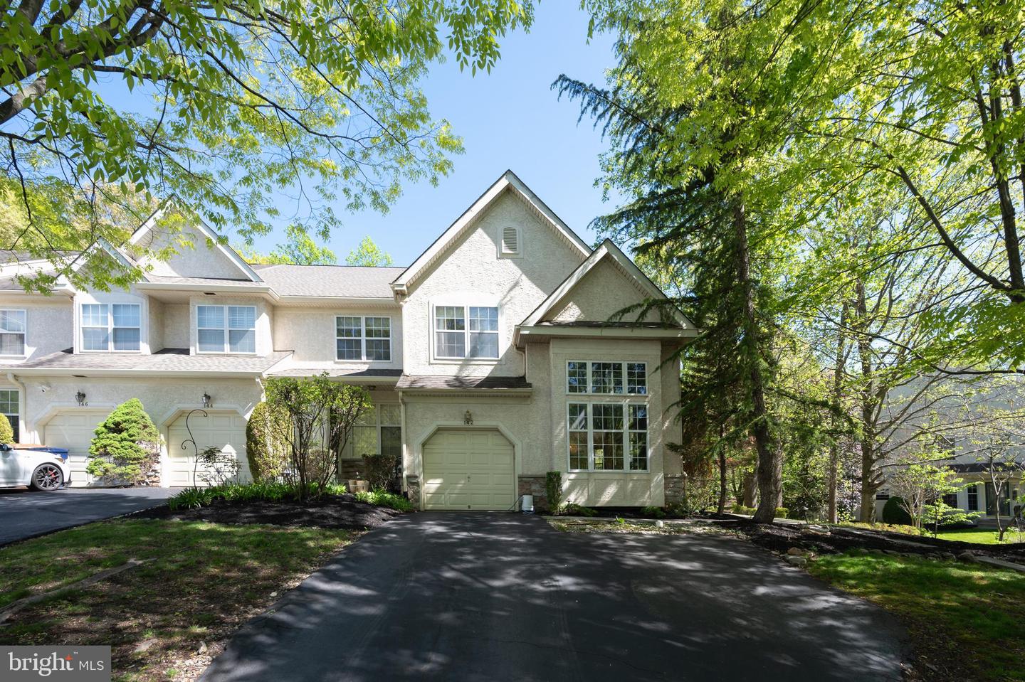 142 Green Valley Circle, Dresher
