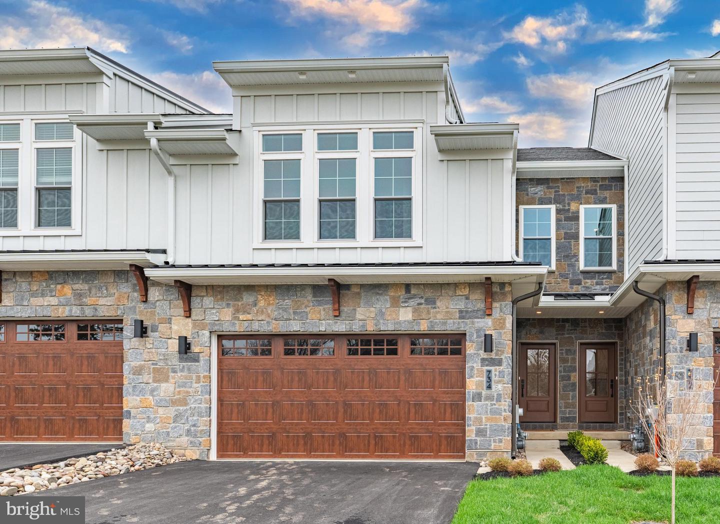 734 Emory Ct.