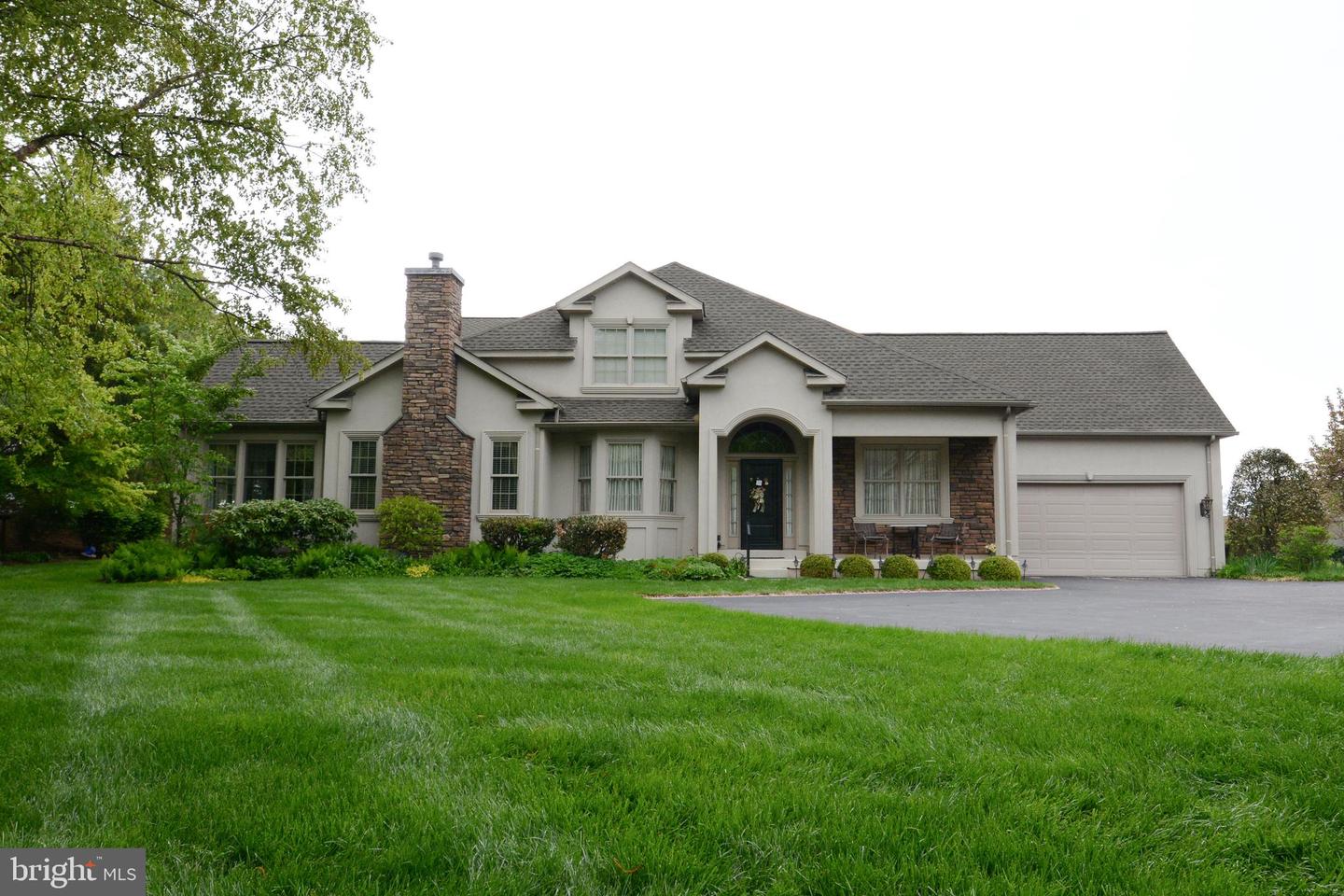 271 Country Club Drive