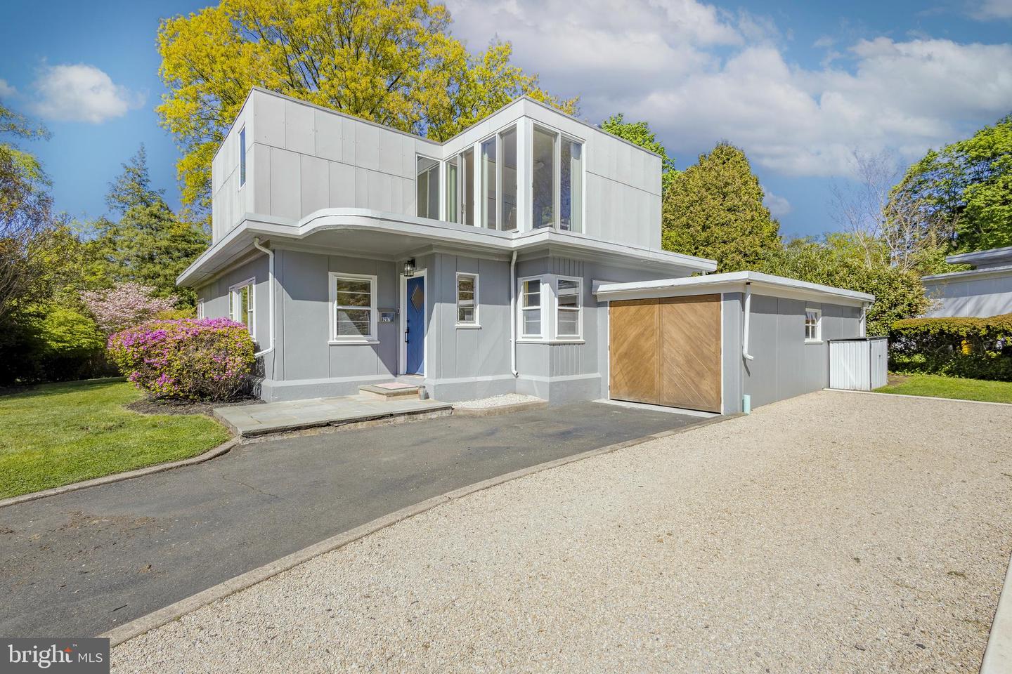8207 Macarthur Road, Wyndmoor