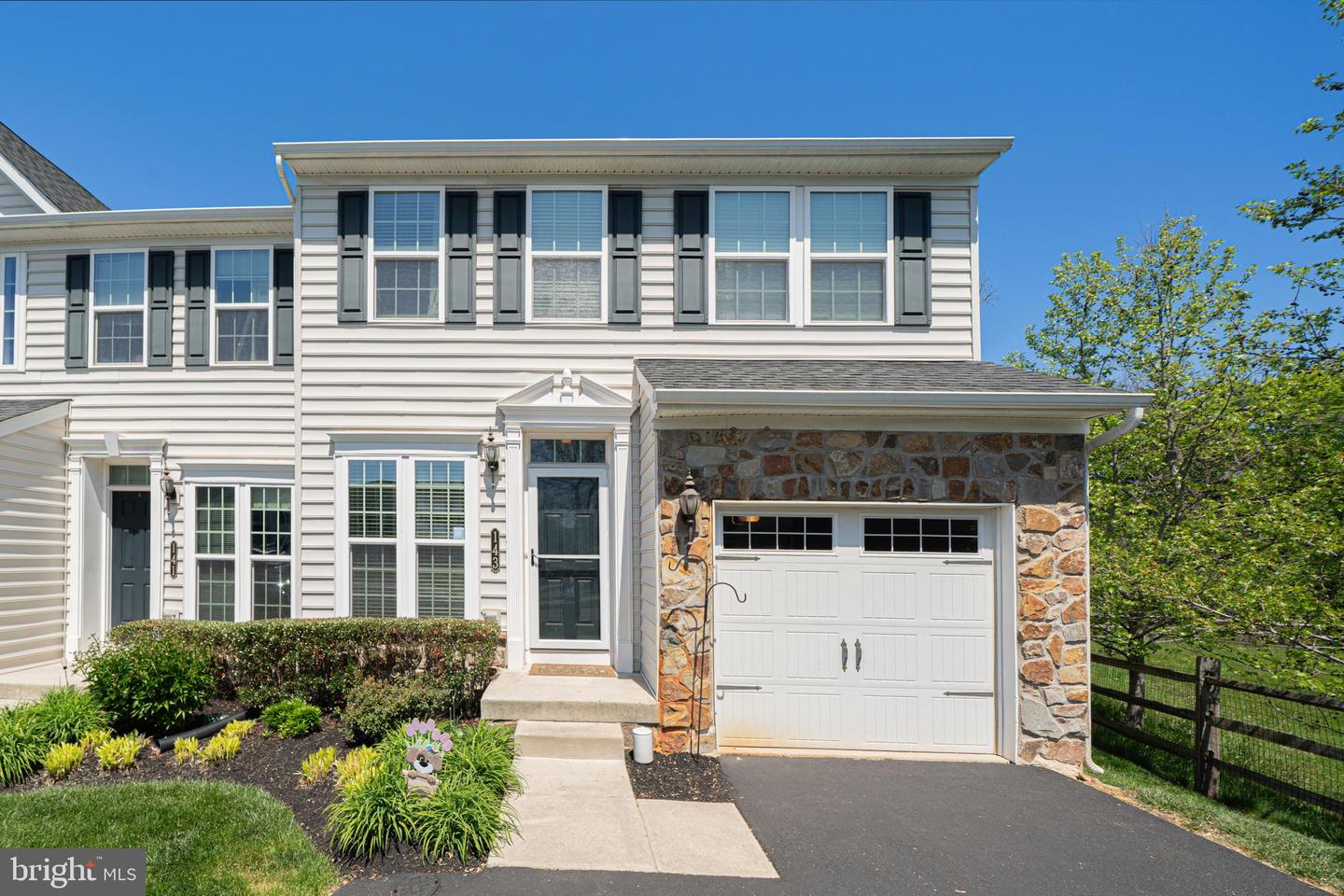 143 Briarwood Lane