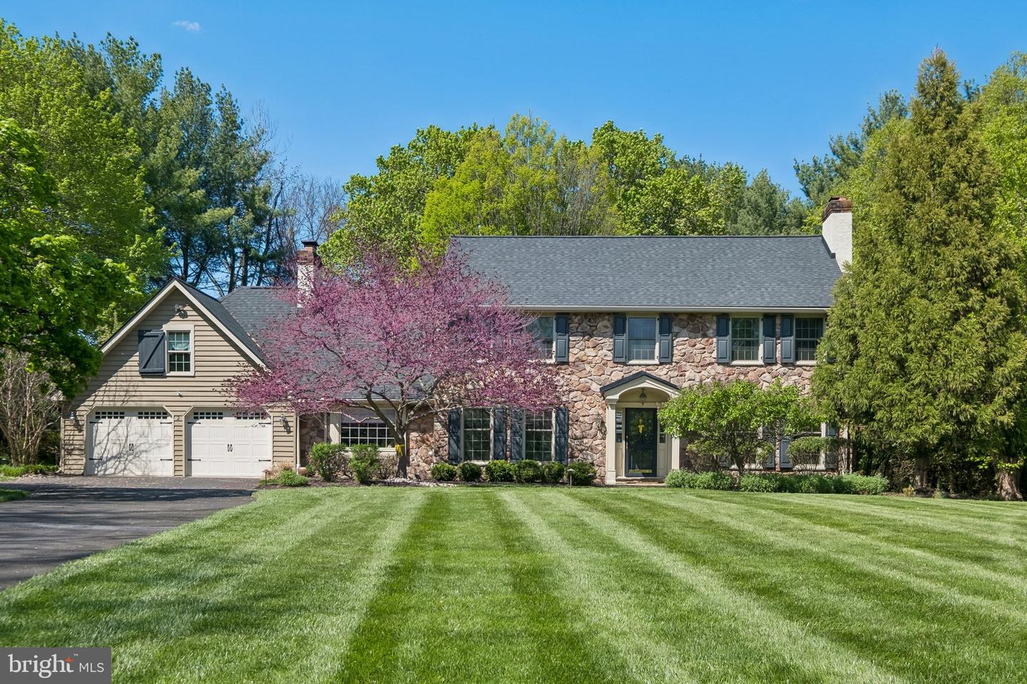 2 Hedgerow Drive, Spring House