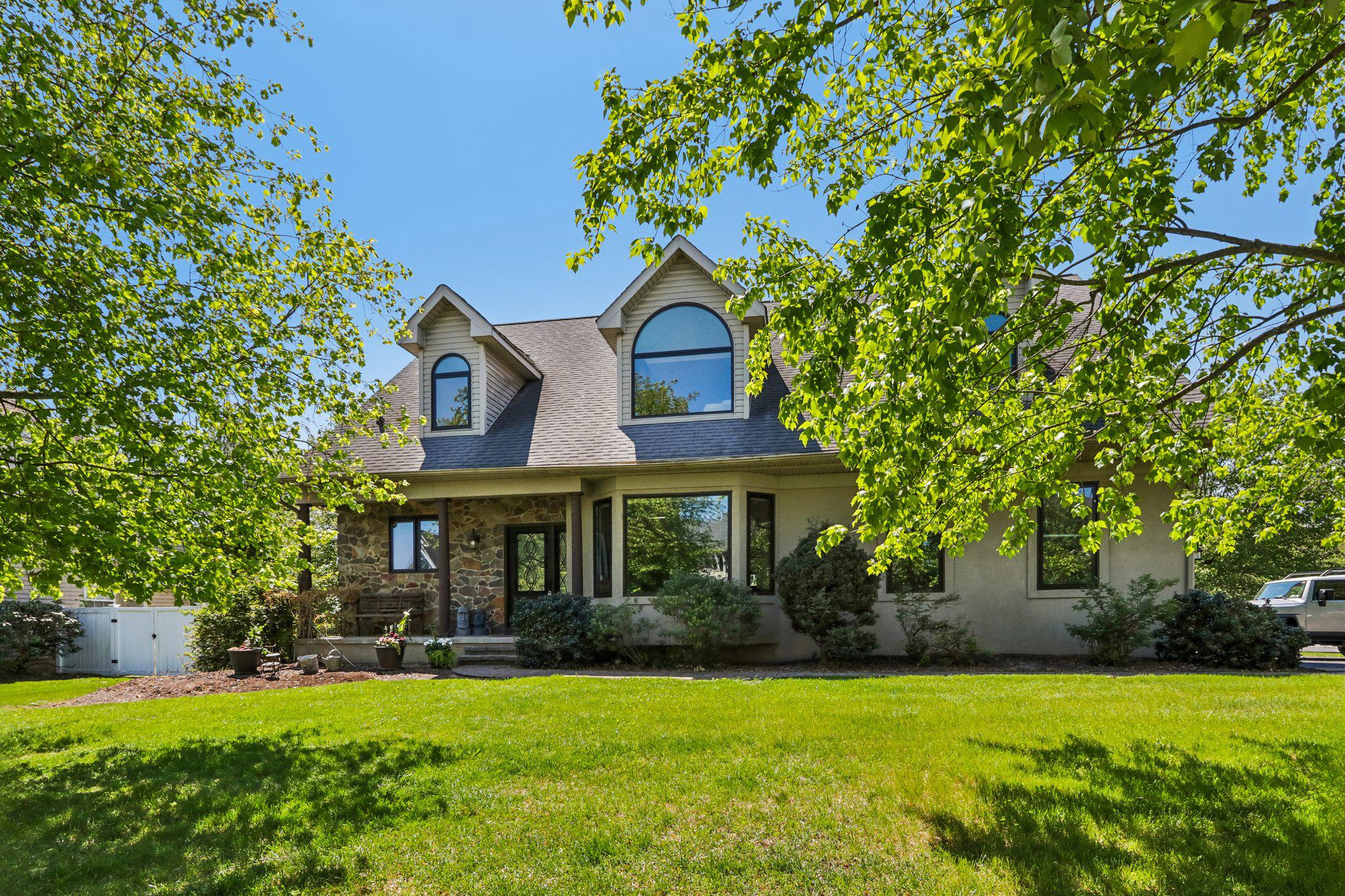 837 Mountain Top Dr