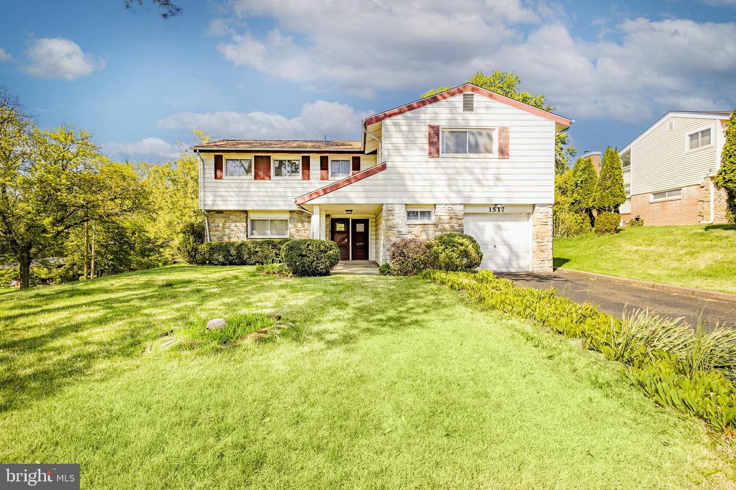 1517 Thornberry Road, Wyncote