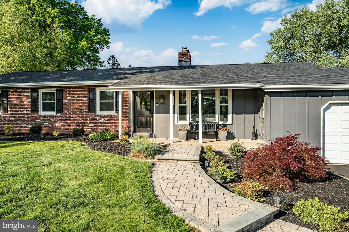 9 Acoma Lane, Collegeville