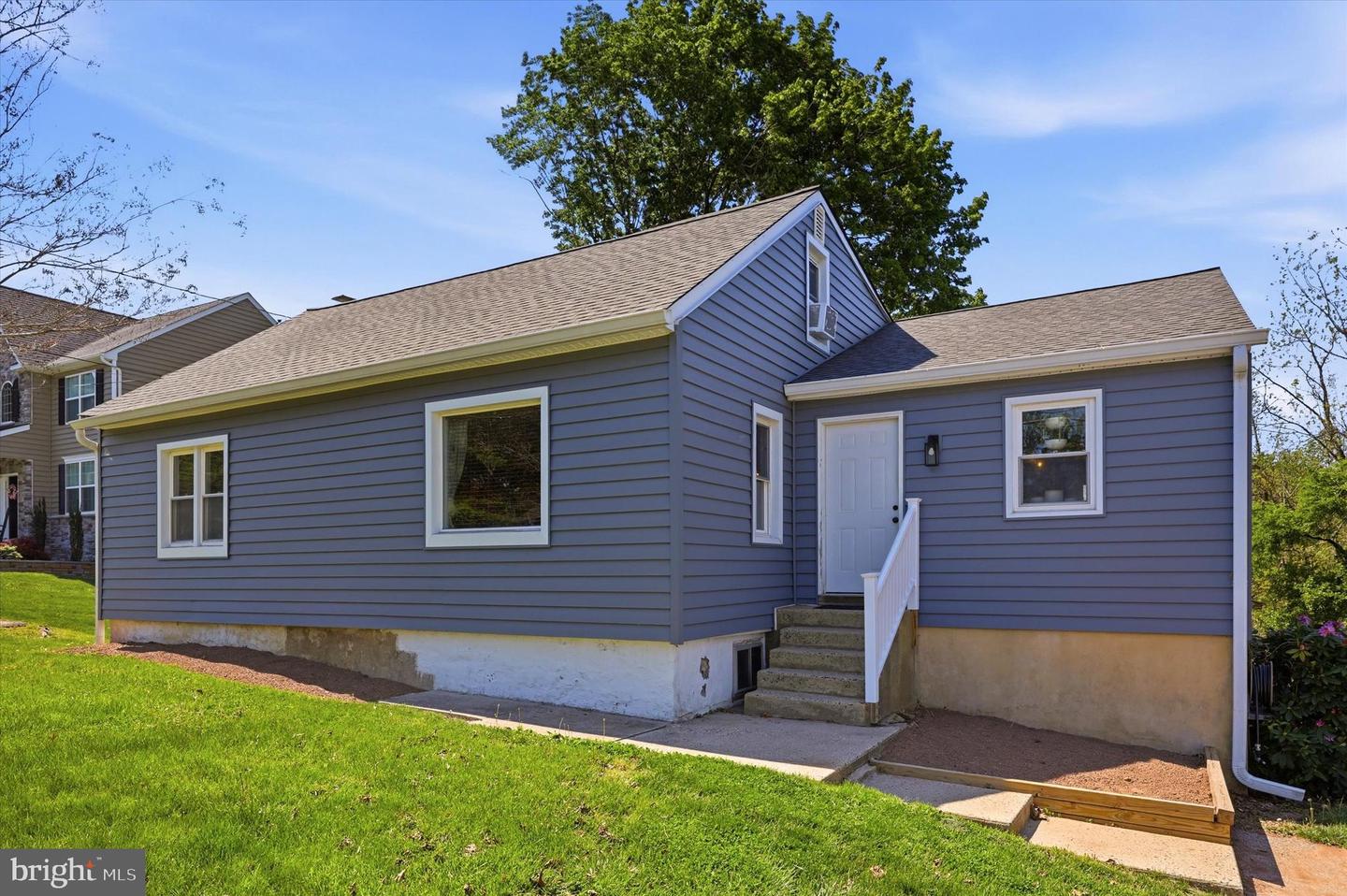 307 E Mount Kirk Avenue, Norristown