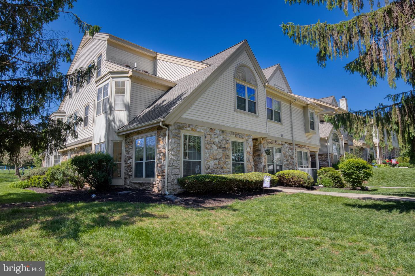 1408 Stratford Court #condo 1408, Royersford