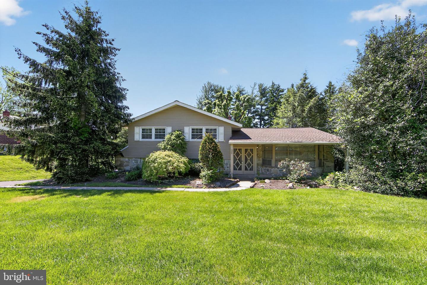 533 Martin Lane, Dresher