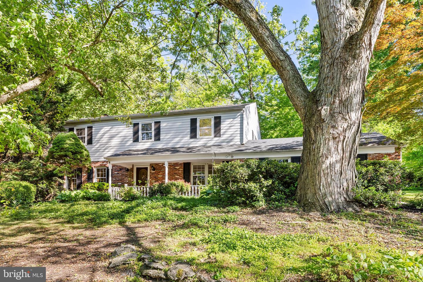563 Applewood Drive, Fort Washington