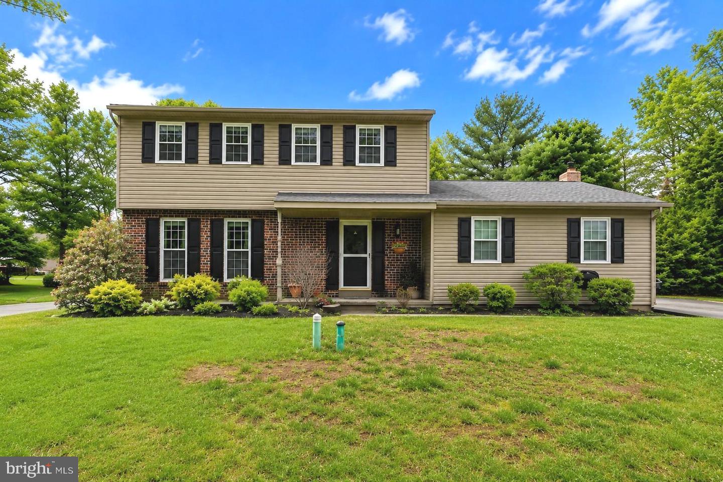 2748 Valley Woods Road, Hatfield