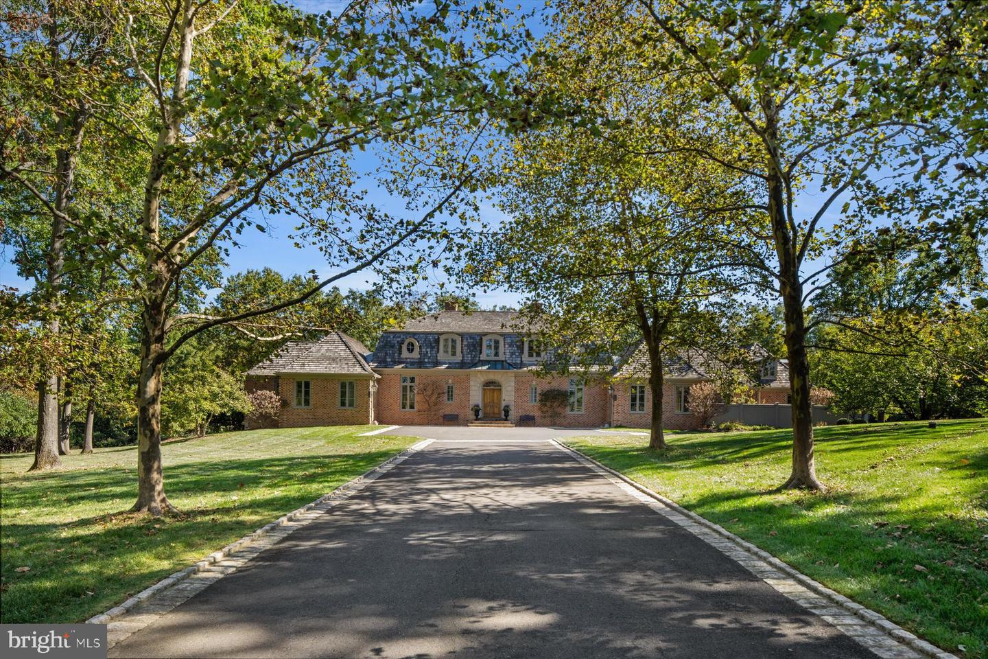 6220 Sheaff Lane