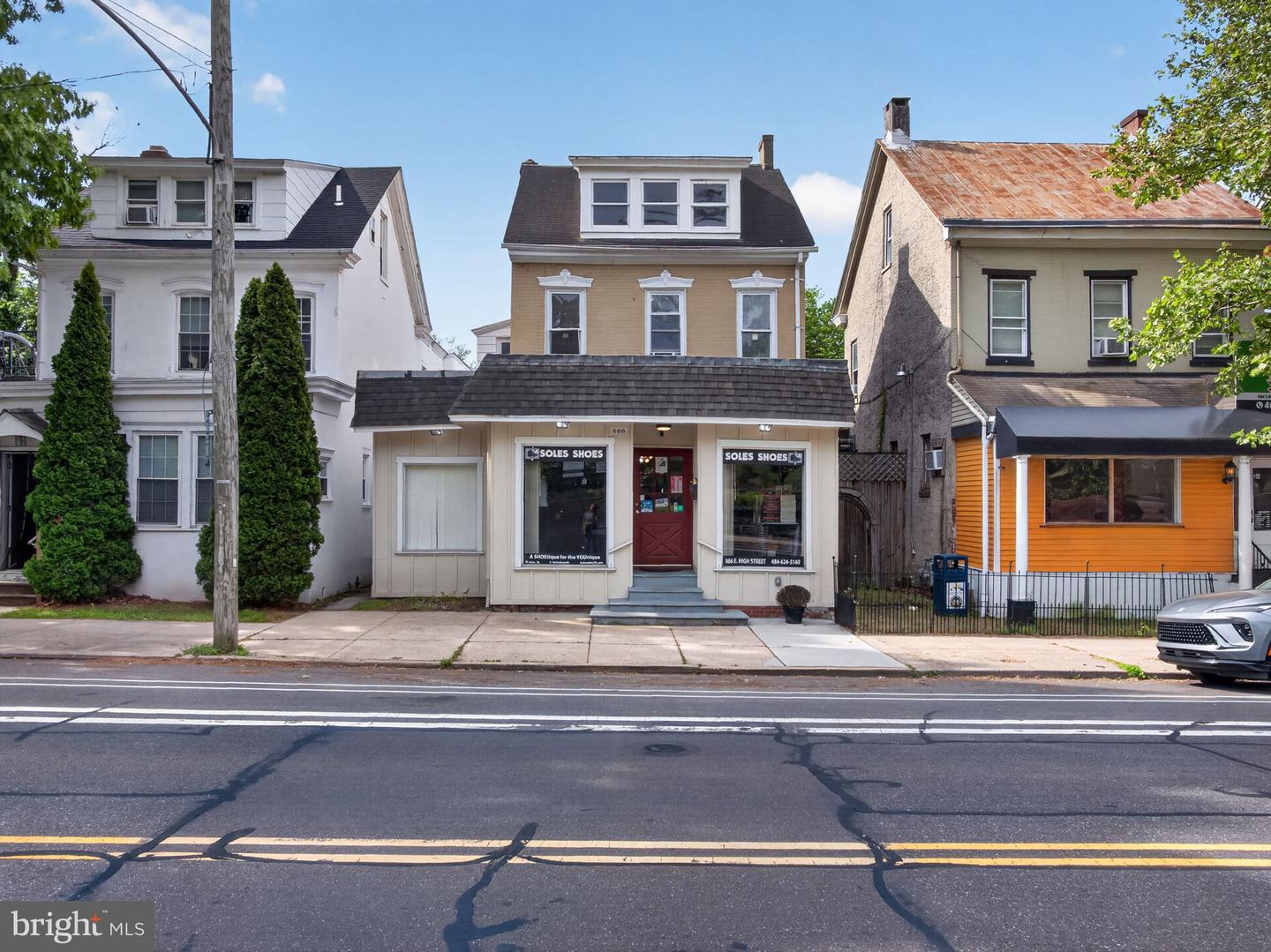 866 E High Street