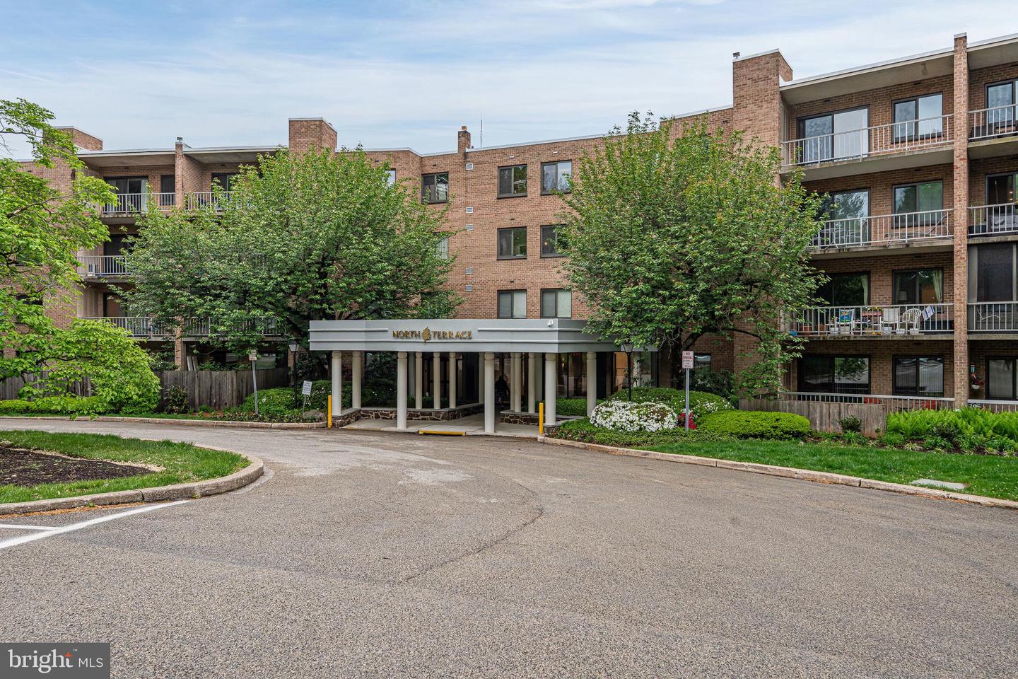 1655 Oakwood Drive #n404