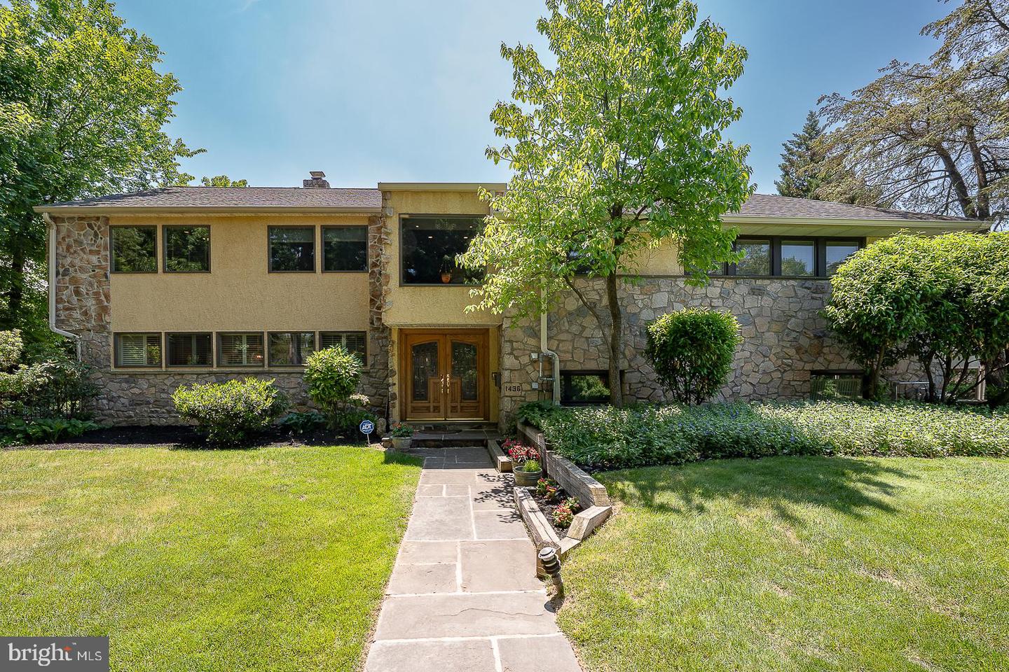 1436 Hillside Road