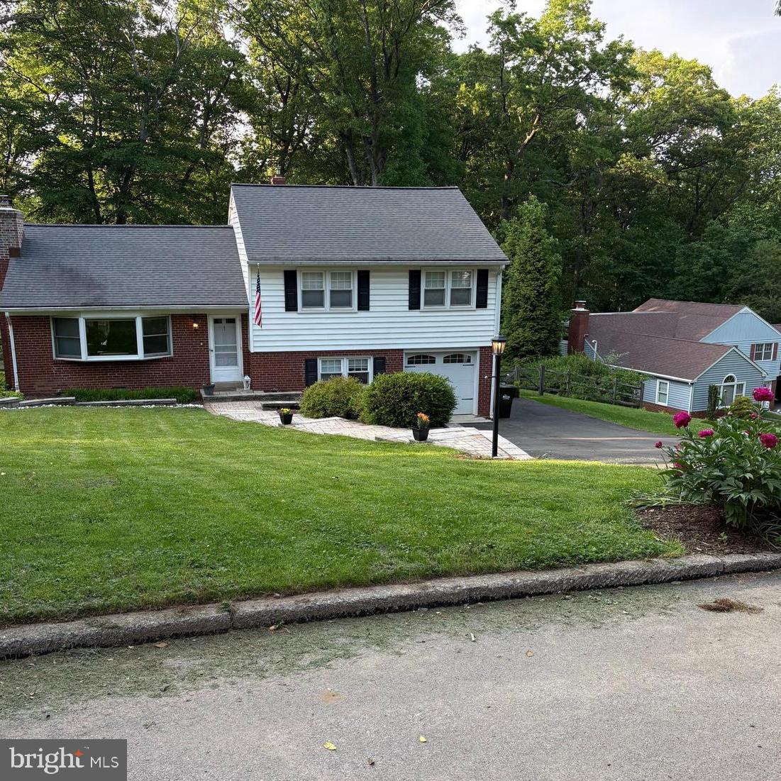 761 Red Oak Terrace, Wayne