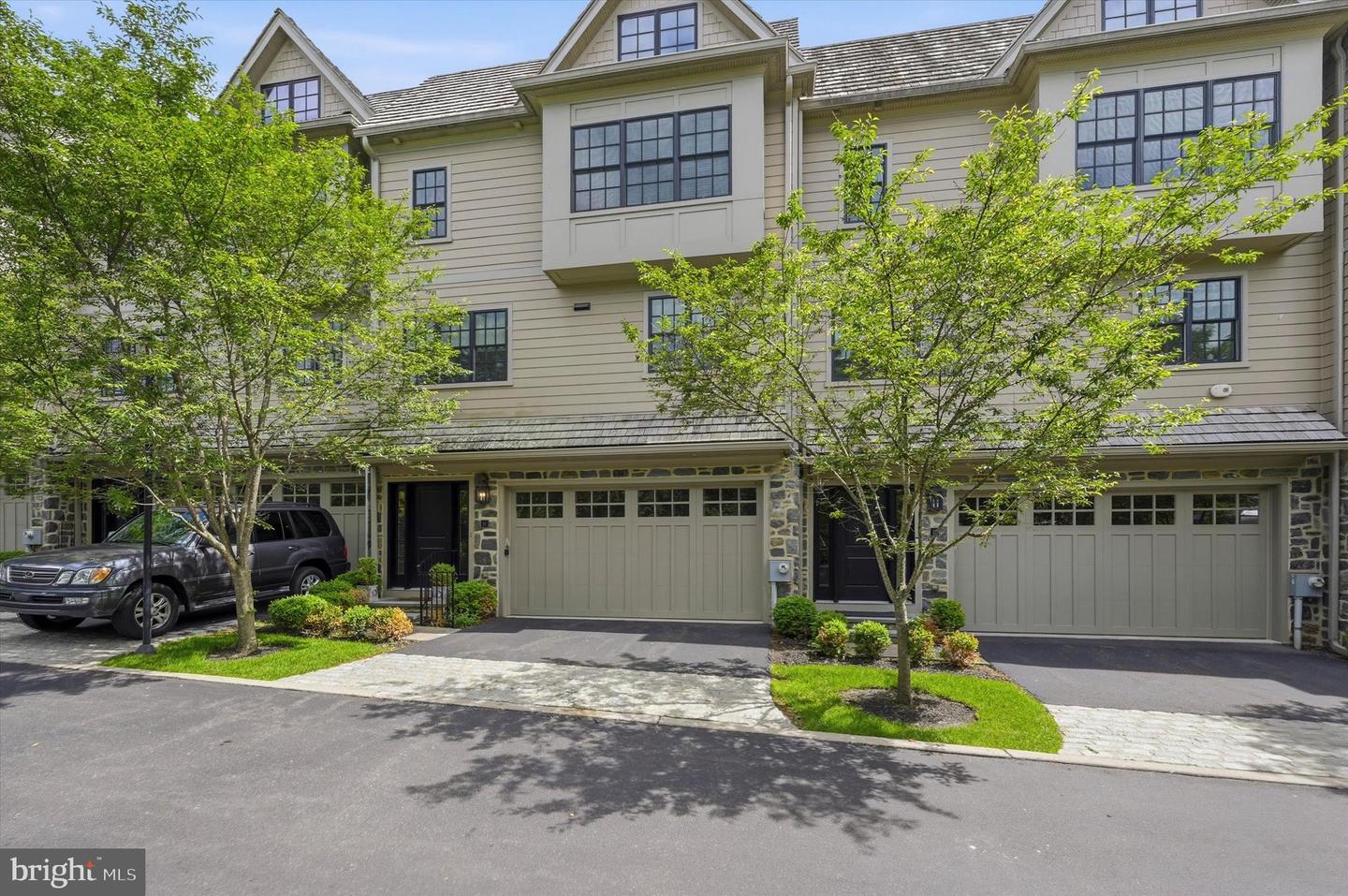 11 Overlea Way