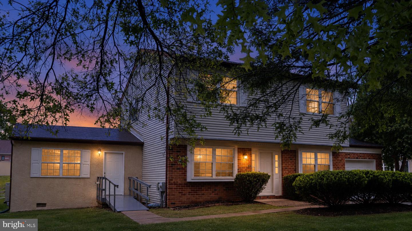 3115 Greenhill Ln