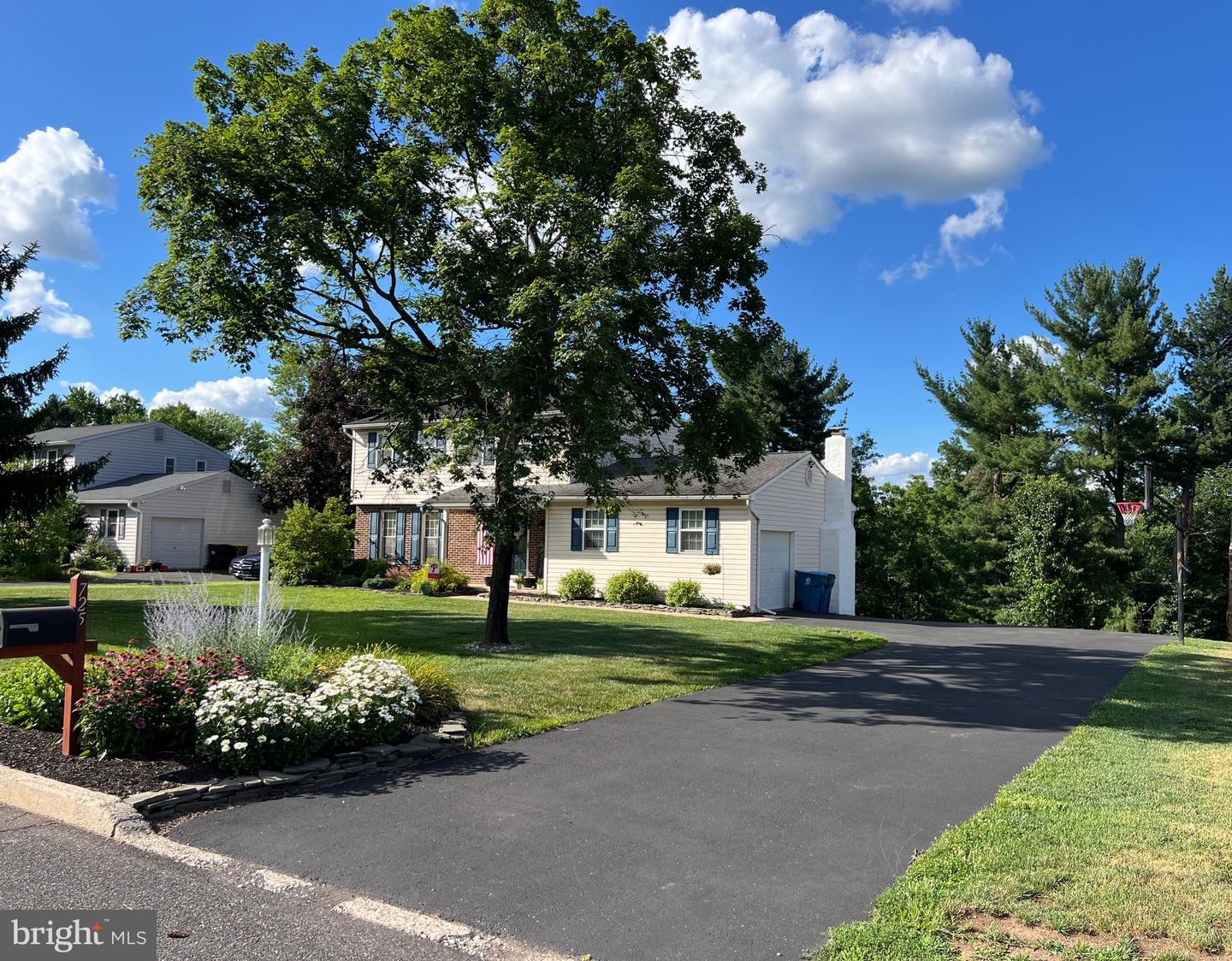725 Scenic Drive