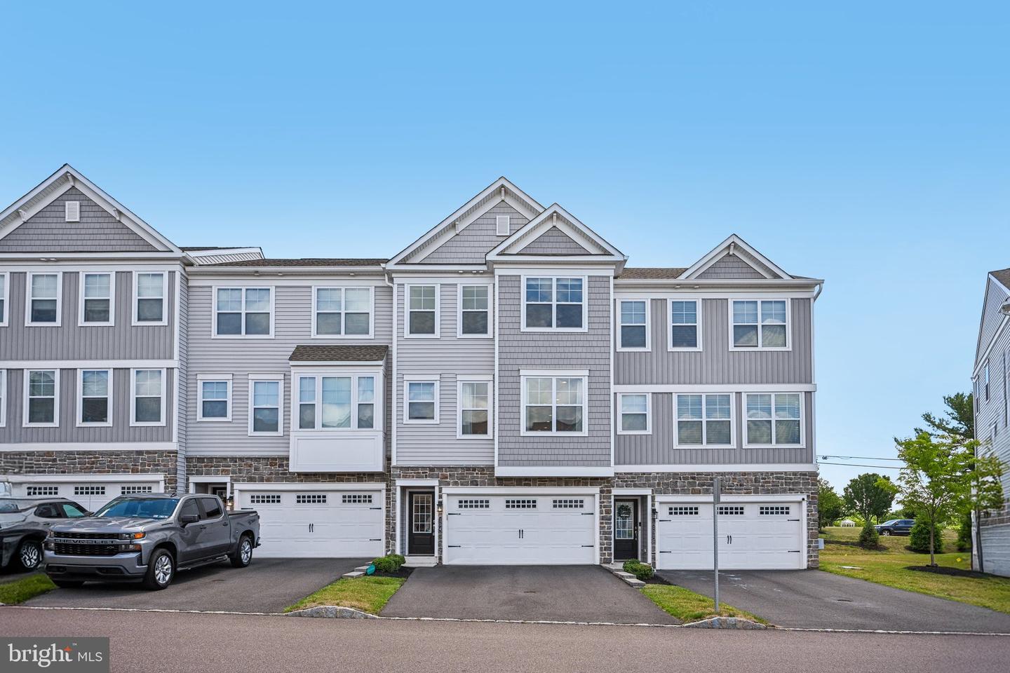 154 Larrabee Way