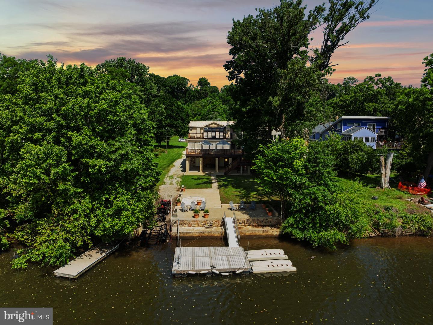 78 W Indian Lane