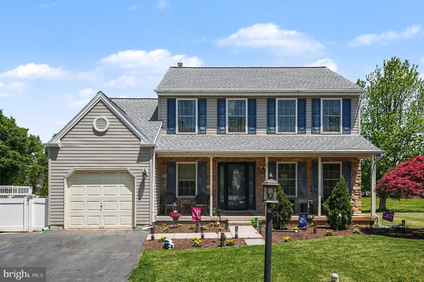 87 King Way