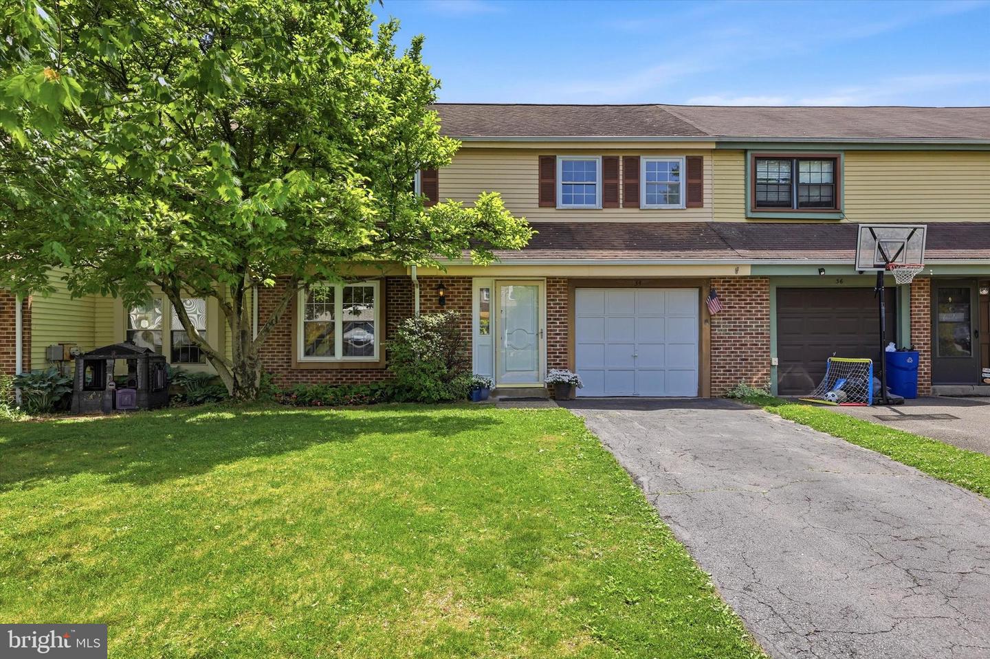 34 Greenwoods Drive, Horsham
