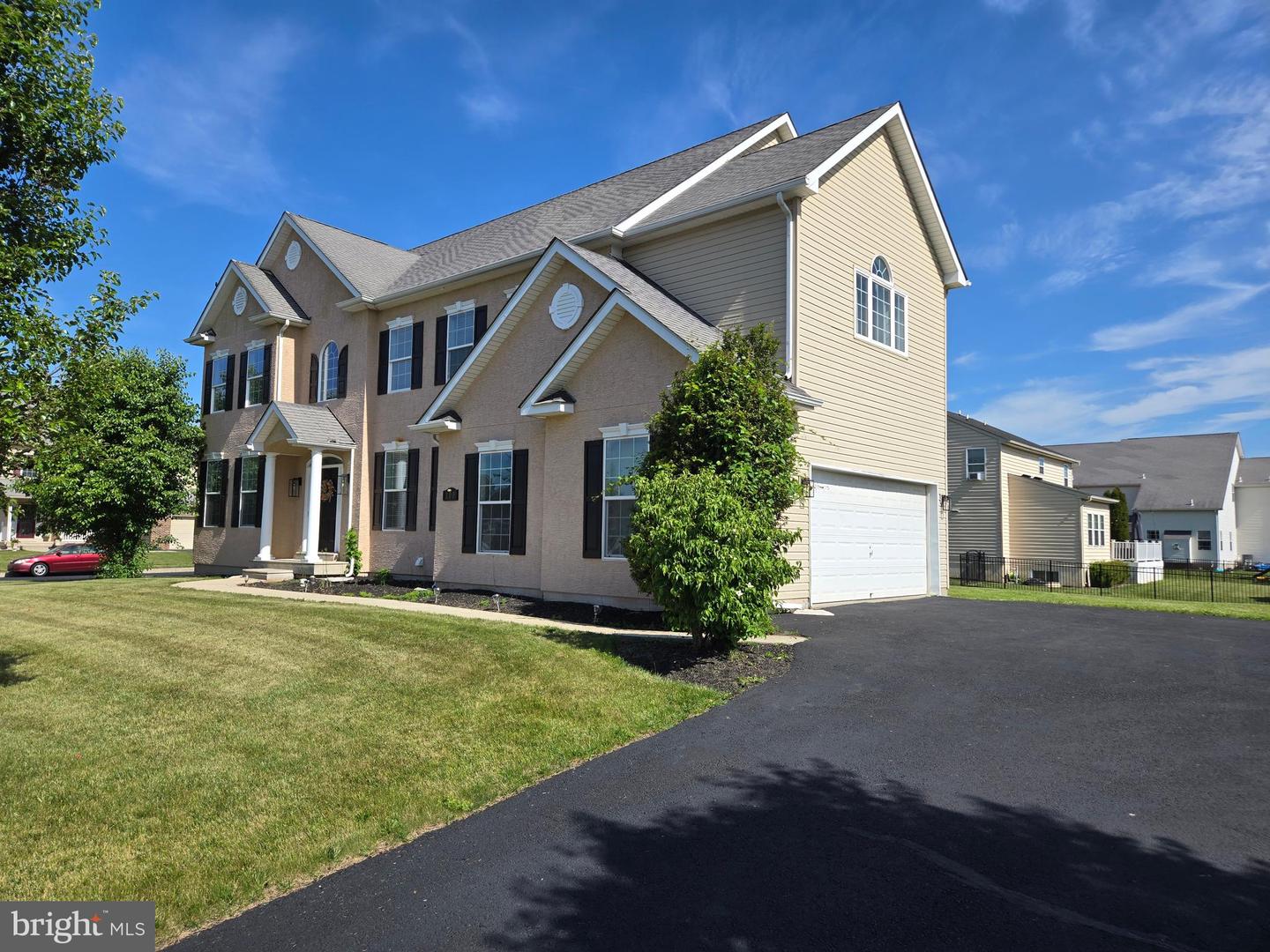 100 Lilac Lane