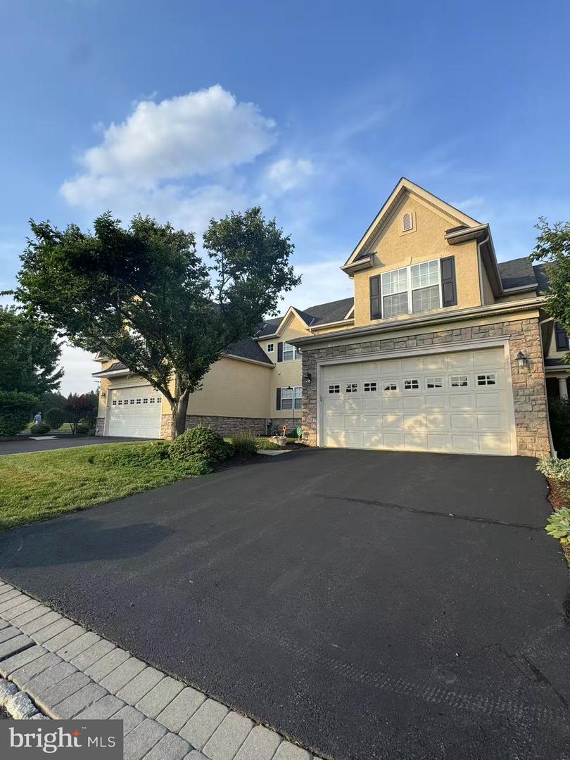 562 Farmdale Circle
