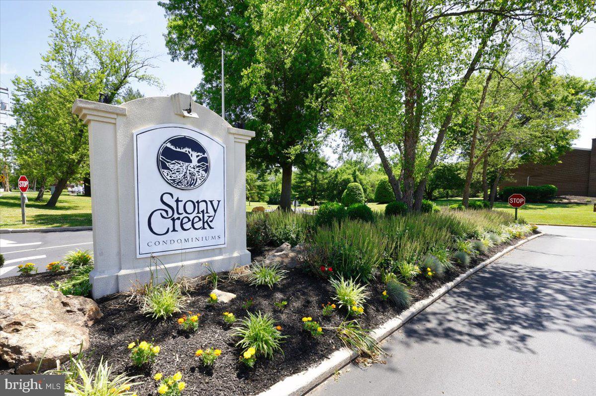 416 Stony Way #416