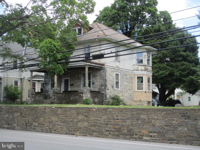 222 E North Lane